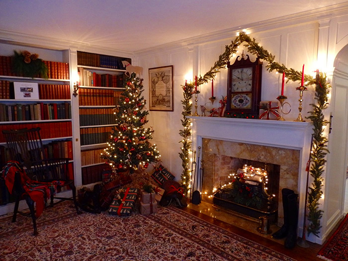 Library Holiday Decorations